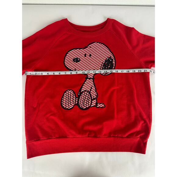 Snoopy Size Small Medium Youth XXL Peanuts Red Sweatshirt Pullover Christmas - Picture 4 of 8